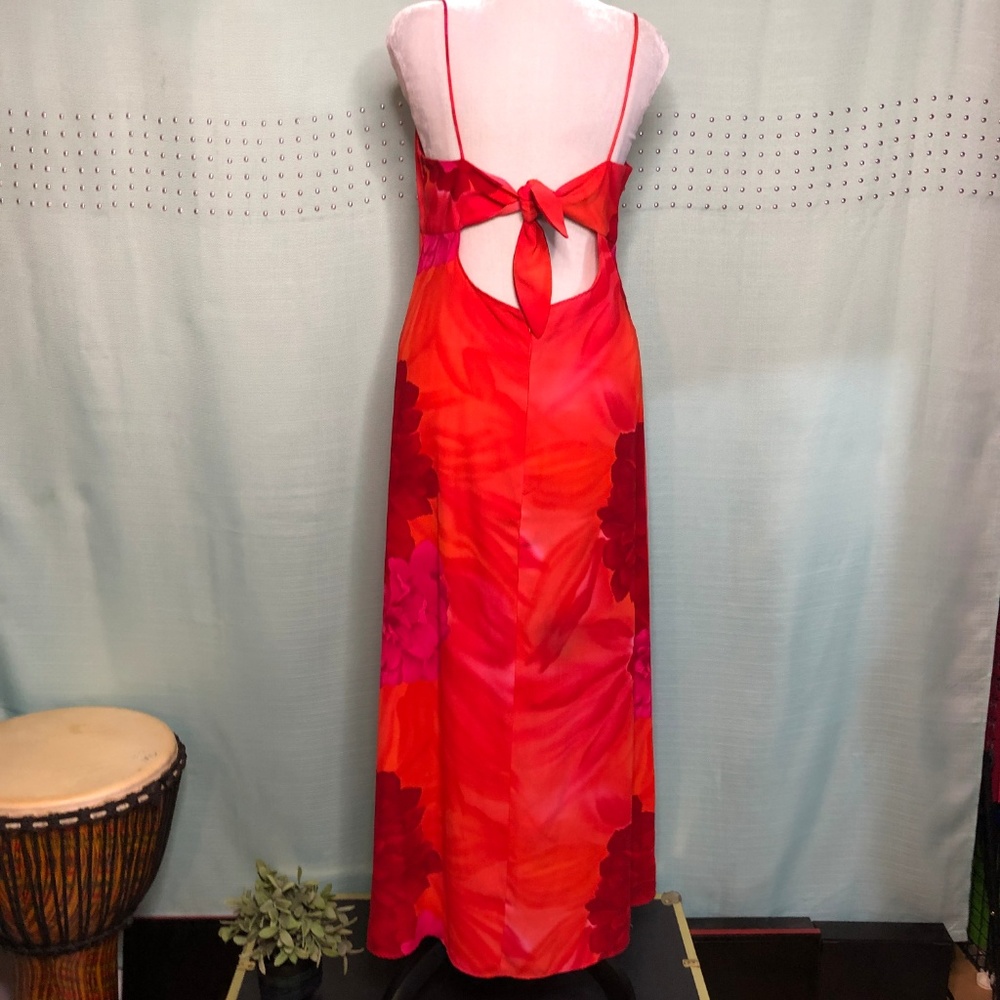 Floral Maxi dress Spaghetti strap tie back easy care great for travel - Picture 8 of 11
